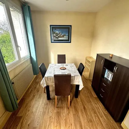 Proche De L'hyper-centre Avec Garage Apartment Caen