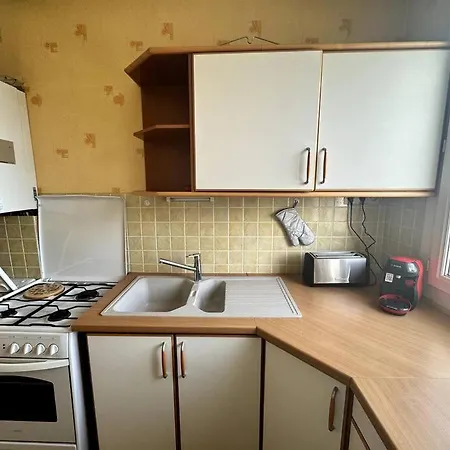 Lägenhet Proche De L'hyper-centre Avec Garage Caen